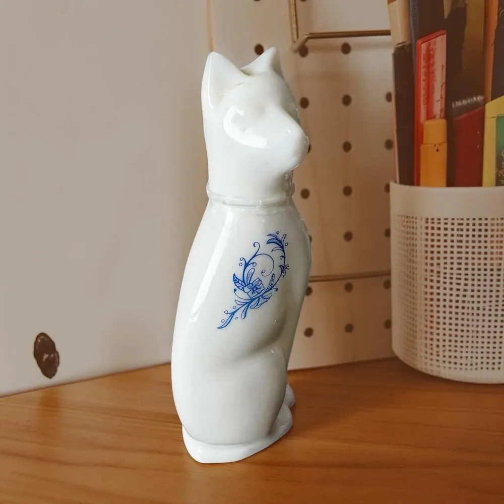 Vintage Avon Moonwind Cologne Cat Bottle 6 oz White Cat Figurine Blue Floral